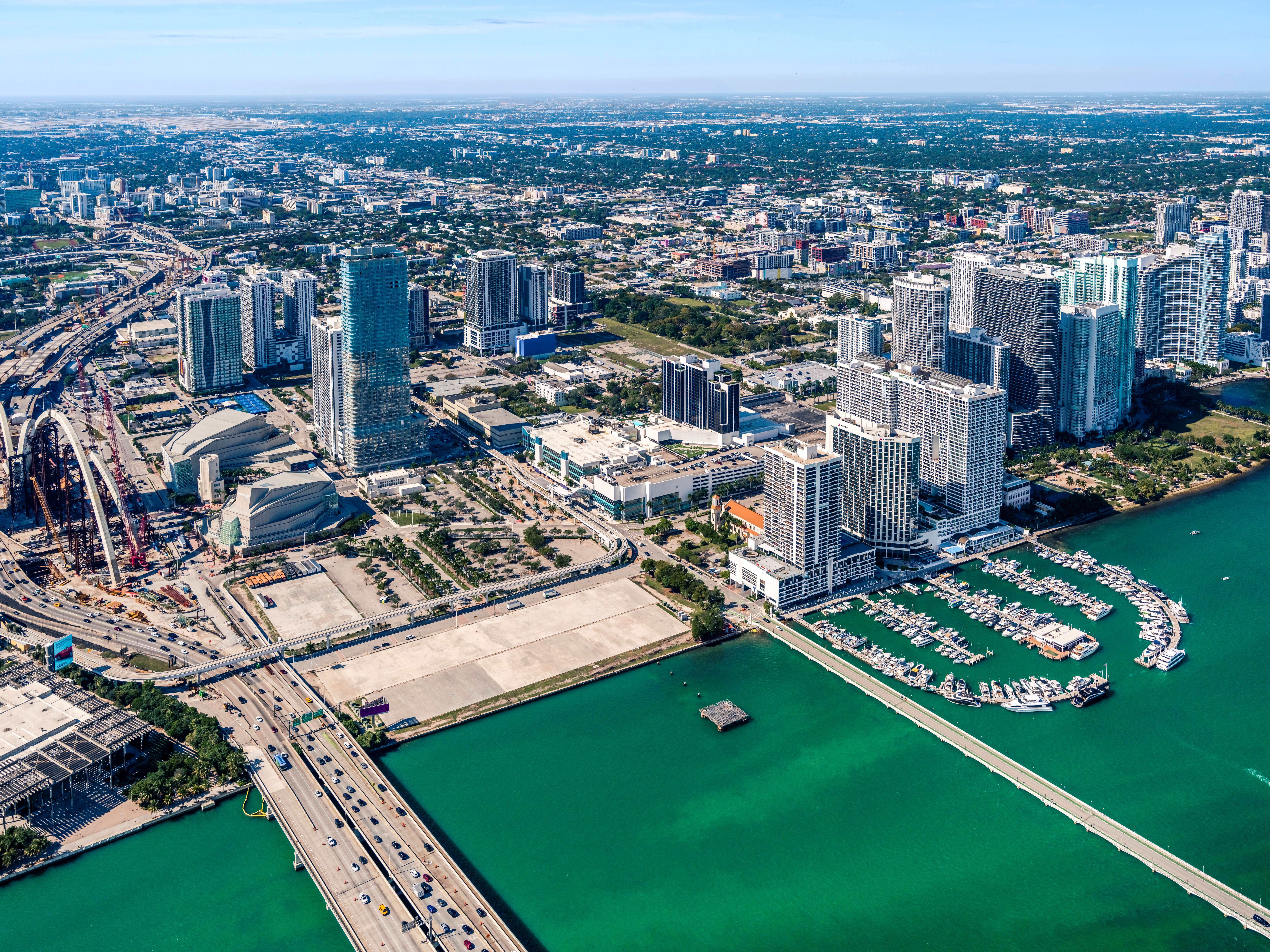 Seventeen Edge - The Multifamily Advisory Group at Cushman & Wakefield